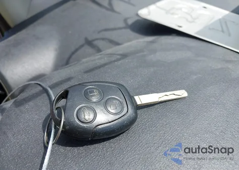 2014 Ford Fiesta Se z USA, uszkodzony, nr VIN 3FADP4BJXEM105441